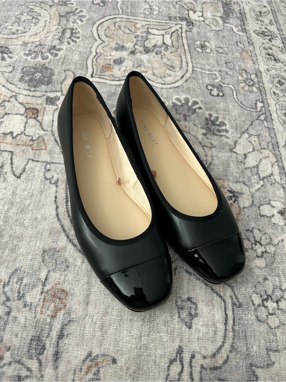 Nine West Women's Teland Black Cap-Toe Ballet Flats